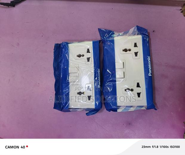 Panasonic Universal Double Socket - thumbnail 2