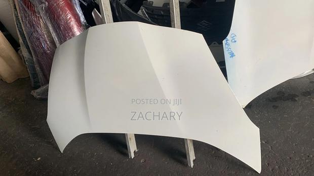 Honda Fit Shuttle 2012 Bonnet