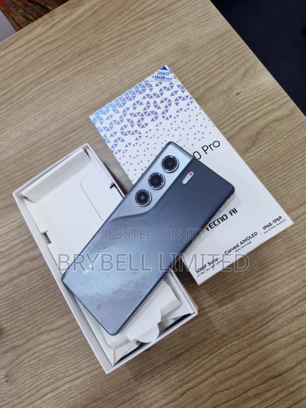 Tecno Camon 40 Pro 256 GB Black - main view
