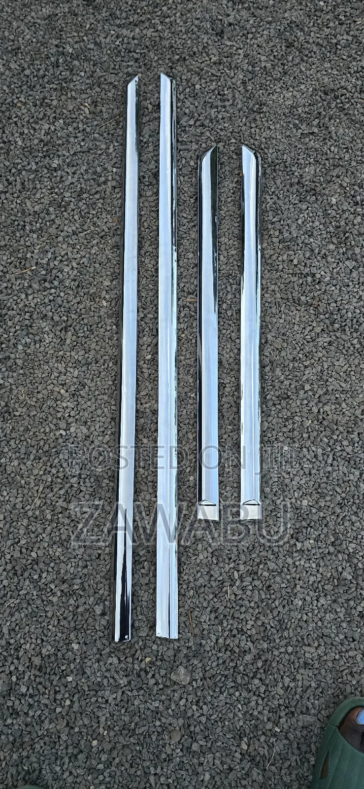 Body Chrome Moulding Premio 260/265