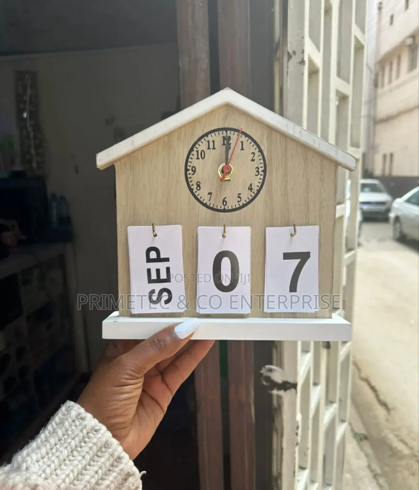 Solid Wood Modern Luxury Living Room/Office Desk Calendar