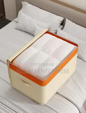 Canvas Quilt /Clothing Storage Organizer.