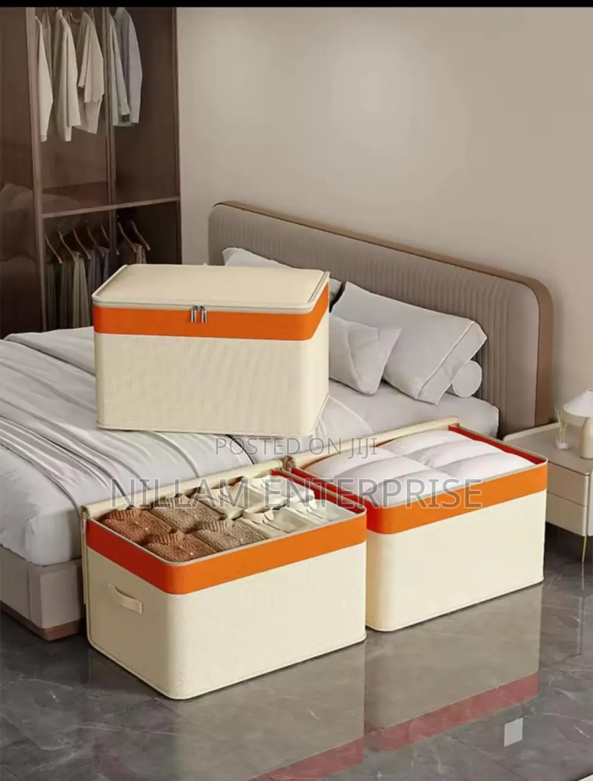 Canvas Quilt /Clothing Storage Organizer.