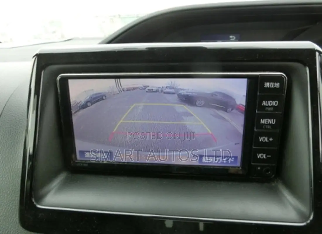 Toyota Voxy 2019 Silver