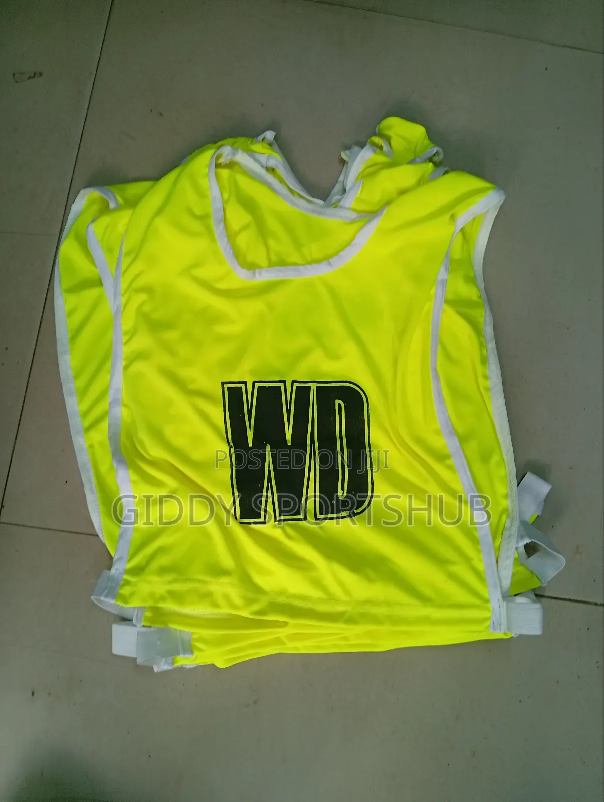 Netball Bibs Set of 7 (Luminous Green)