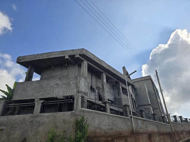5bdrm House in Success Gardens, Gatanga for Sale
