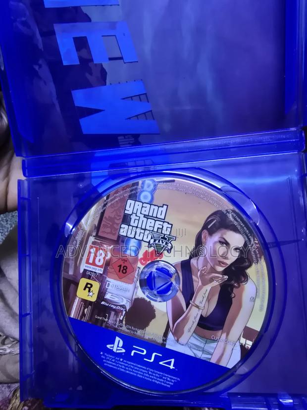 Used Gta 5 Ps4 - thumbnail 3