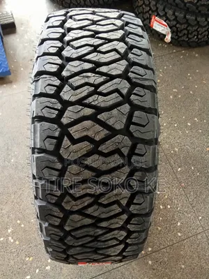 265/65r18 Maxxis Razr At811