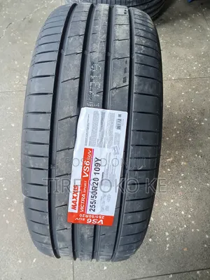 255/50 R20 Maxxis Victra Sport Vs6