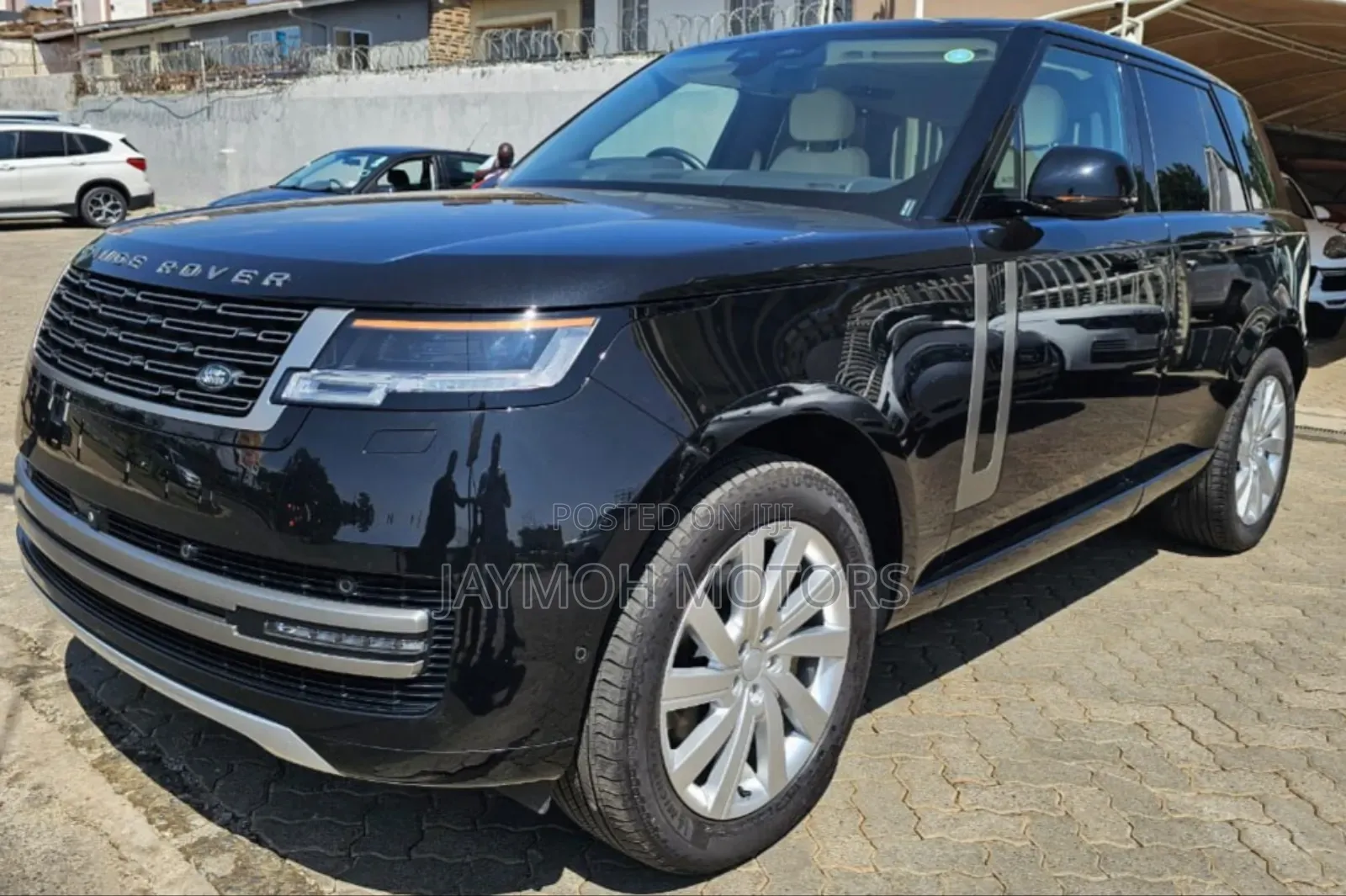 Land Rover Range Rover Vogue 2023 Black