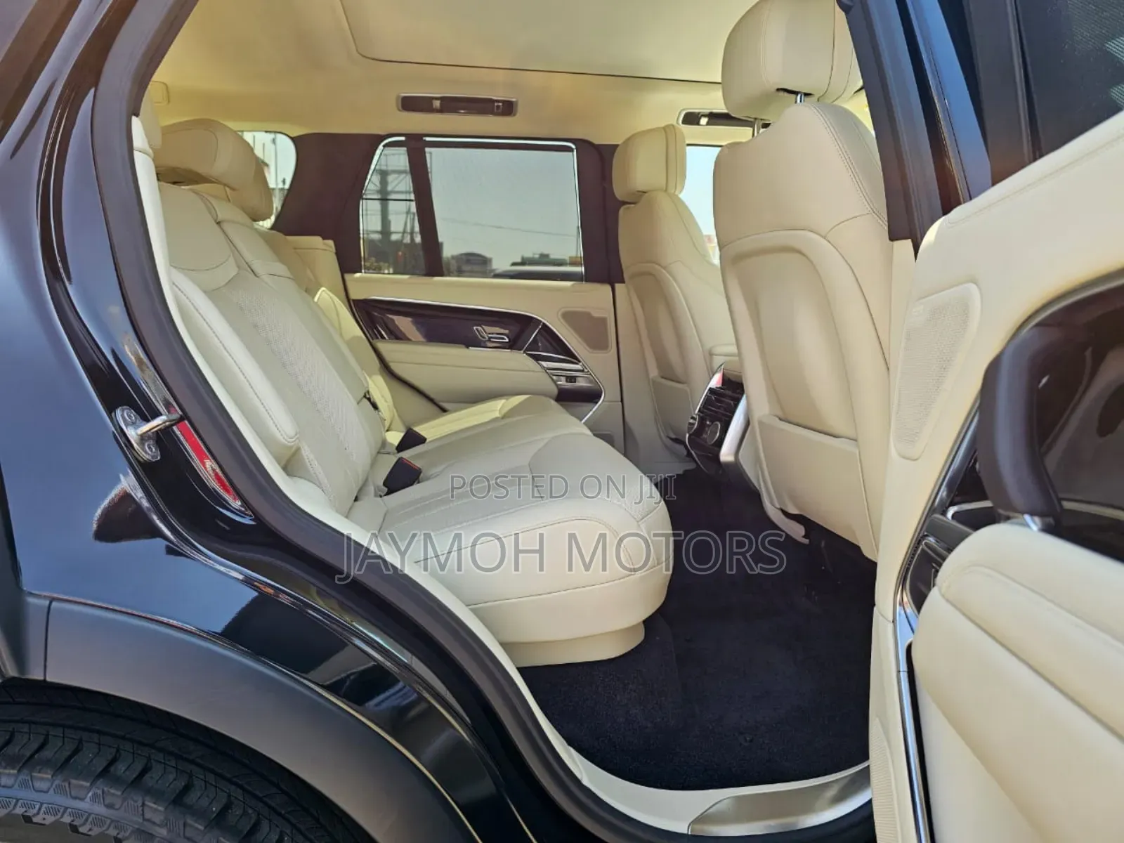 Land Rover Range Rover Vogue 2023 Black