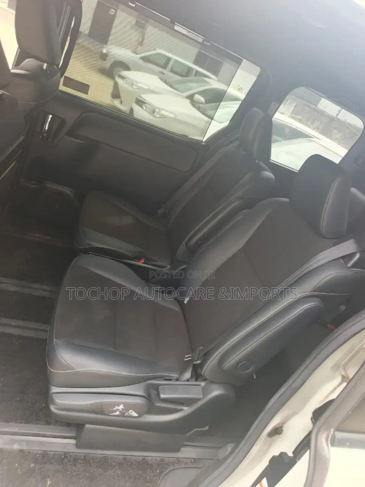Toyota Noah 2.0 AWD (8 Seater) 2018 White