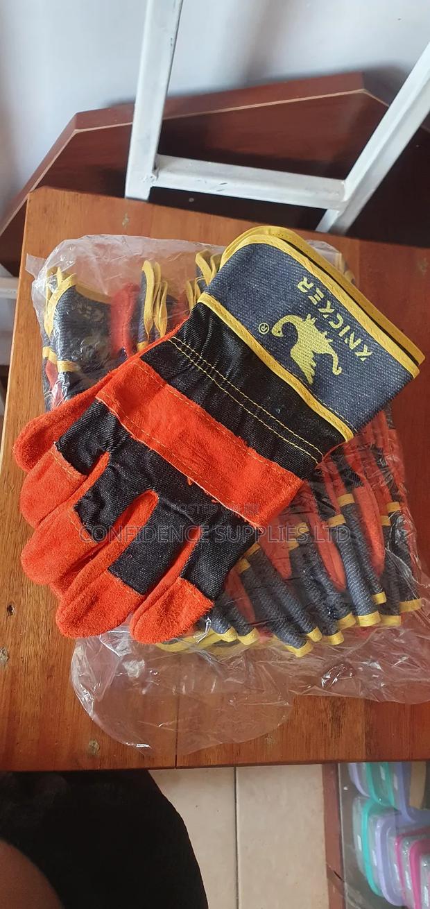 Heavy Duty Hand Gloves