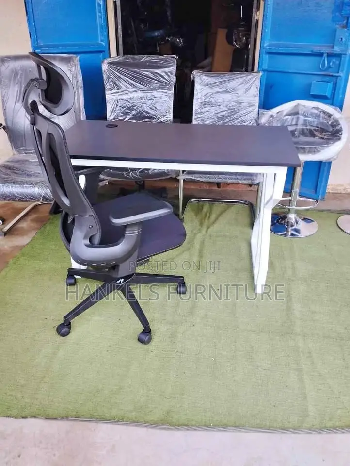 Orthopedic Chair and Metallic Table