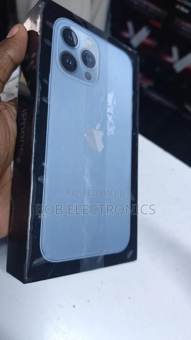 Apple iPhone 13 Pro Max 512 GB Black - main view