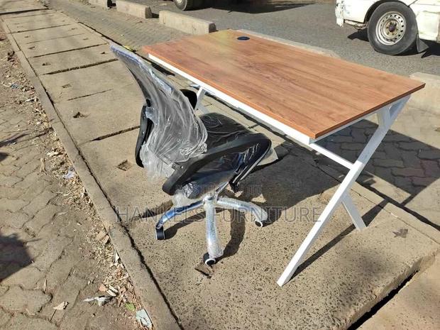 Quality Office Desk With an Office Chair