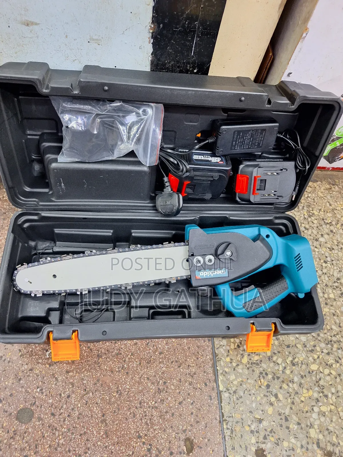 Cordless Chain Saw 16"