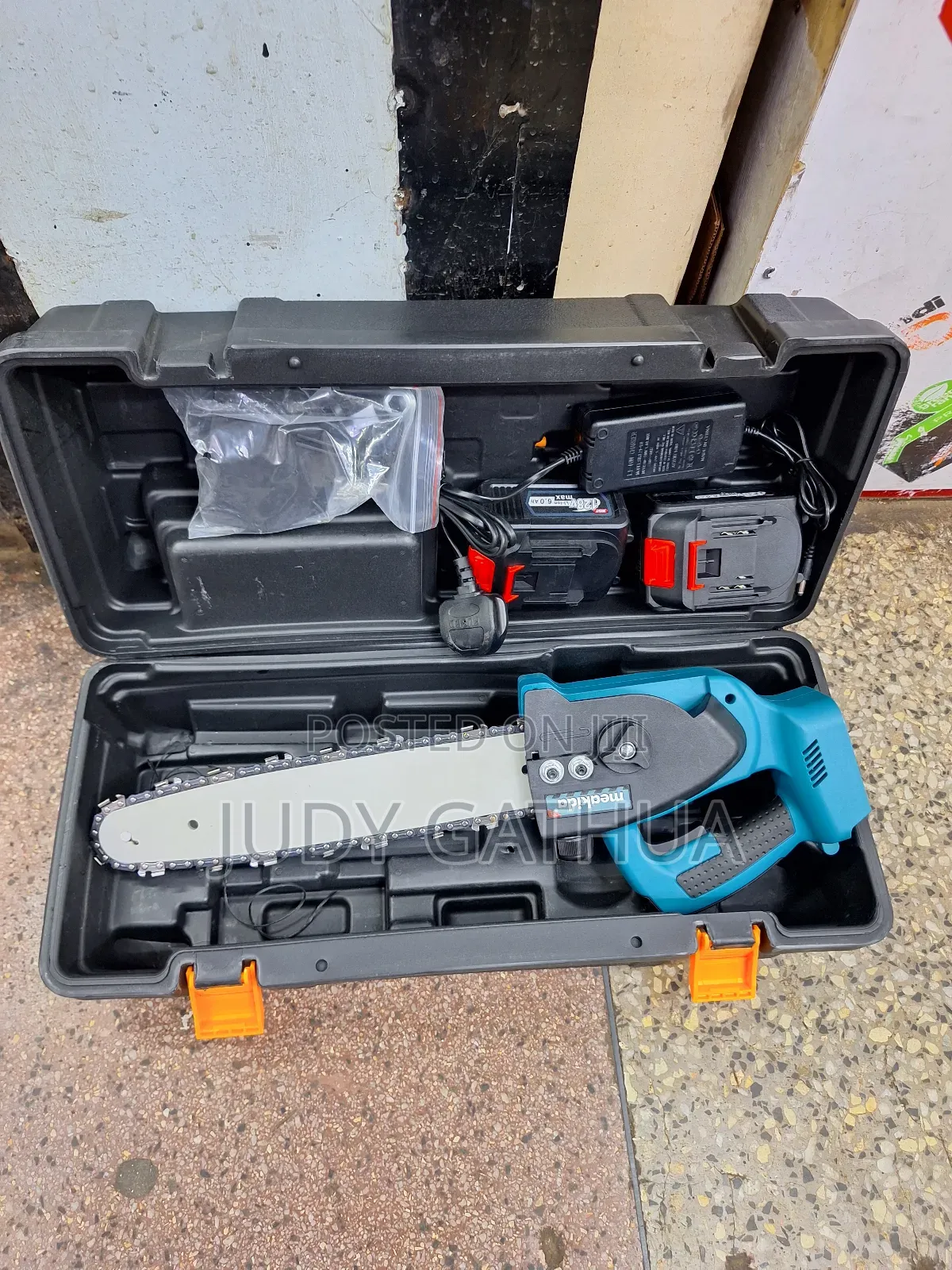 Cordless Chain Saw 16"