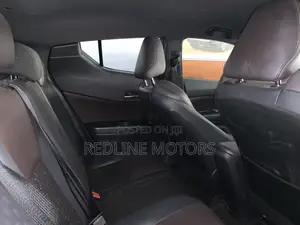 Toyota C-HR XLE Prermium FWD (2.0L 4cyl 2AM) 2018 Silver