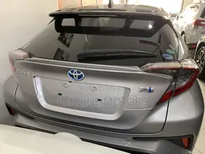 Toyota C-HR XLE Prermium FWD (2.0L 4cyl 2AM) 2018 Silver
