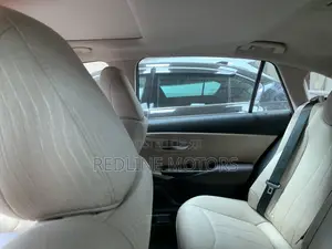 Toyota Crown 2018 Blue