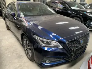Toyota Crown 2018 Blue