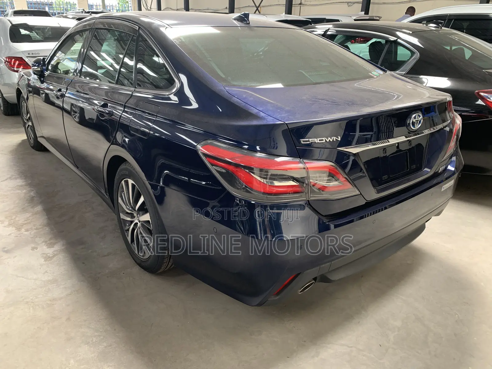 Toyota Crown 2018 Blue