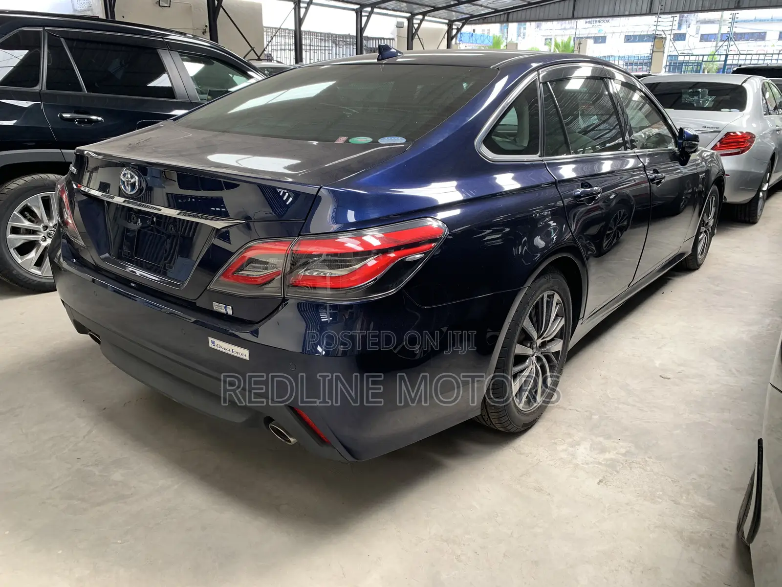 Toyota Crown 2018 Blue