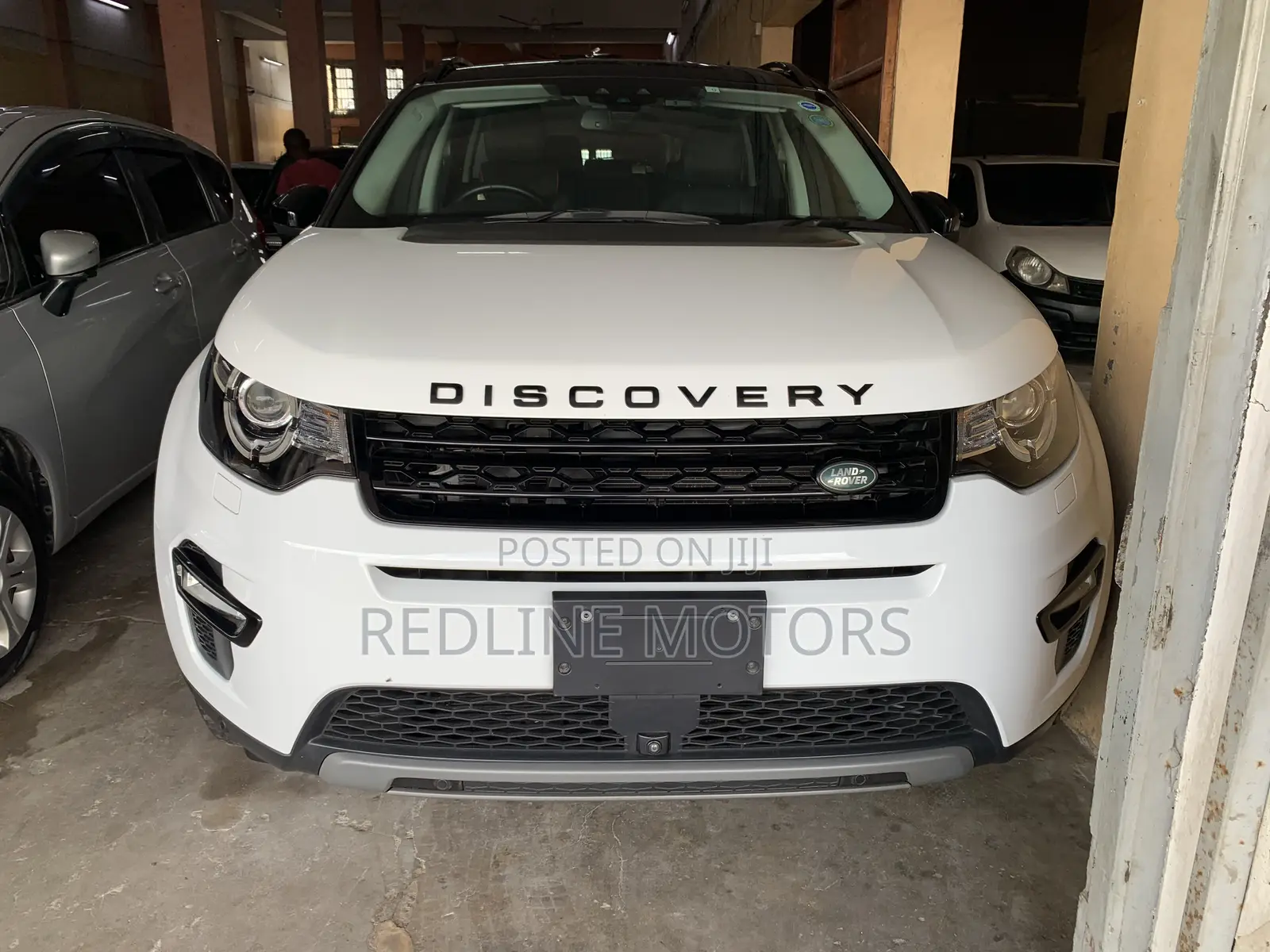 Land Rover Discovery Sport SE 2019 White