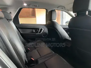 Land Rover Discovery Sport SE 2019 White
