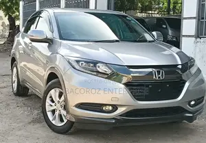 Honda Vezel 1.5 Hybrid 4WD 2018 Silver