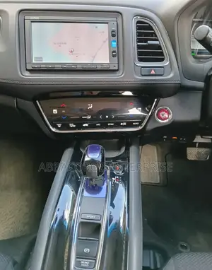 Honda Vezel 1.5 Hybrid 4WD 2018 Silver