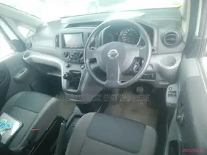 Nissan NV200 SV 2019 White