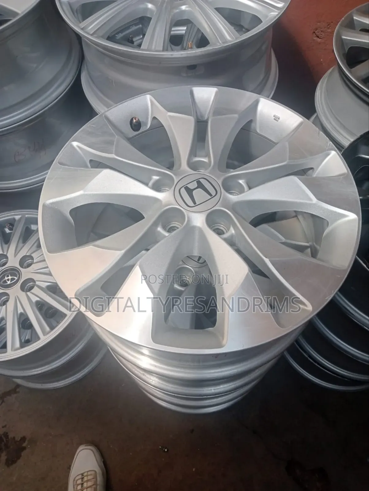 Original CRV Rims Size 17"At Affordable Cost