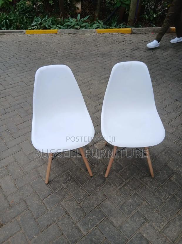 Eames Chair Available White - main view