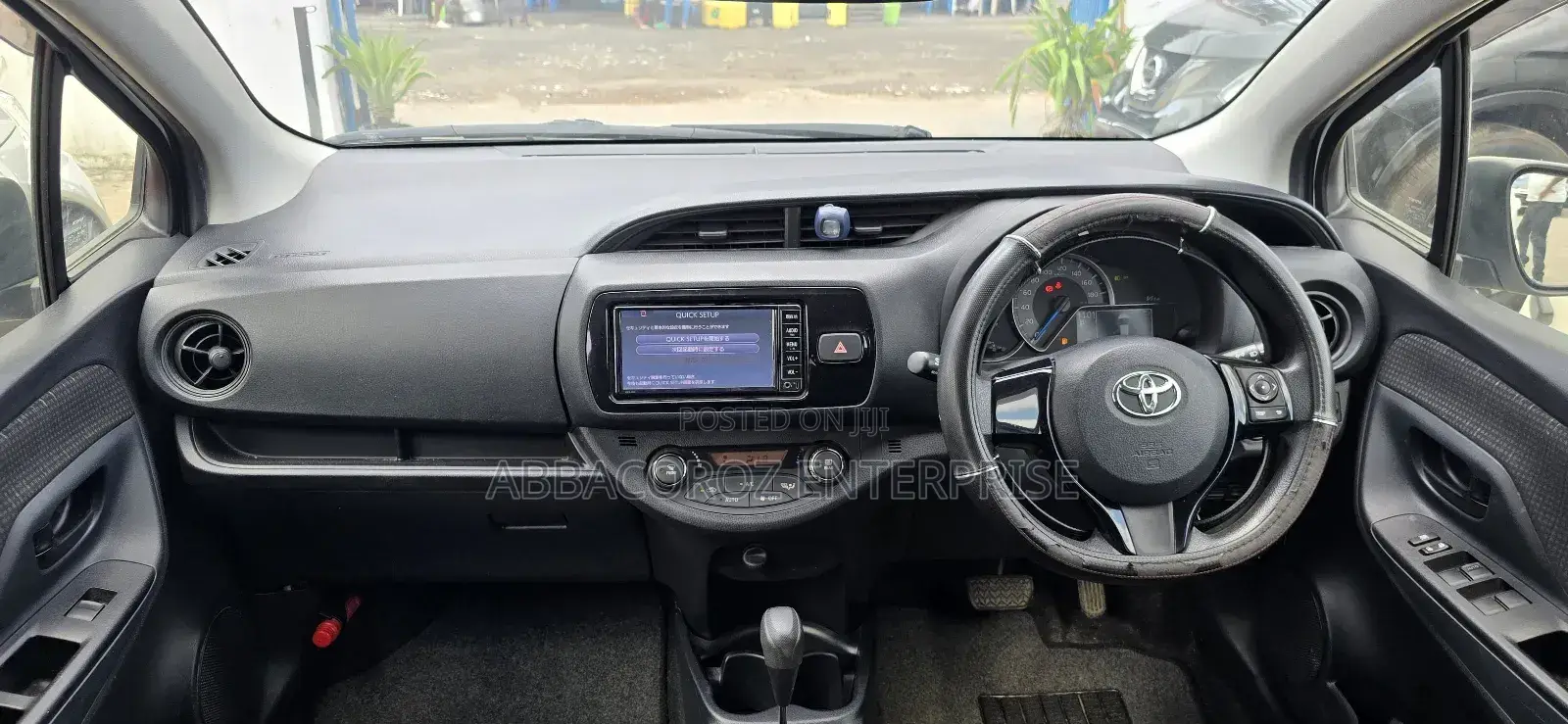 Toyota Vitz 1.5 FWD Hybrid 5dr 2017 White