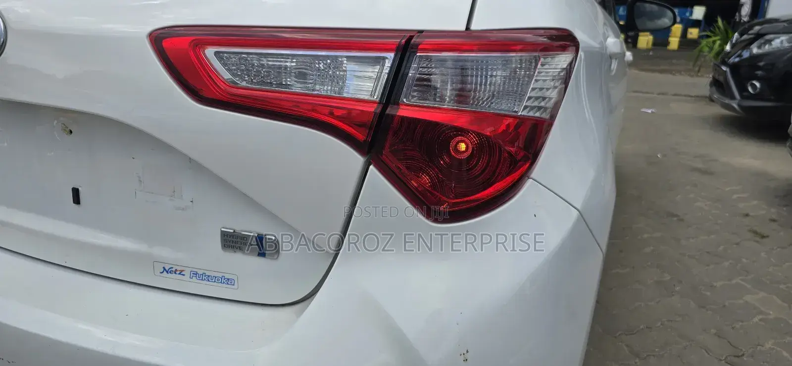 Toyota Vitz 1.5 FWD Hybrid 5dr 2017 White