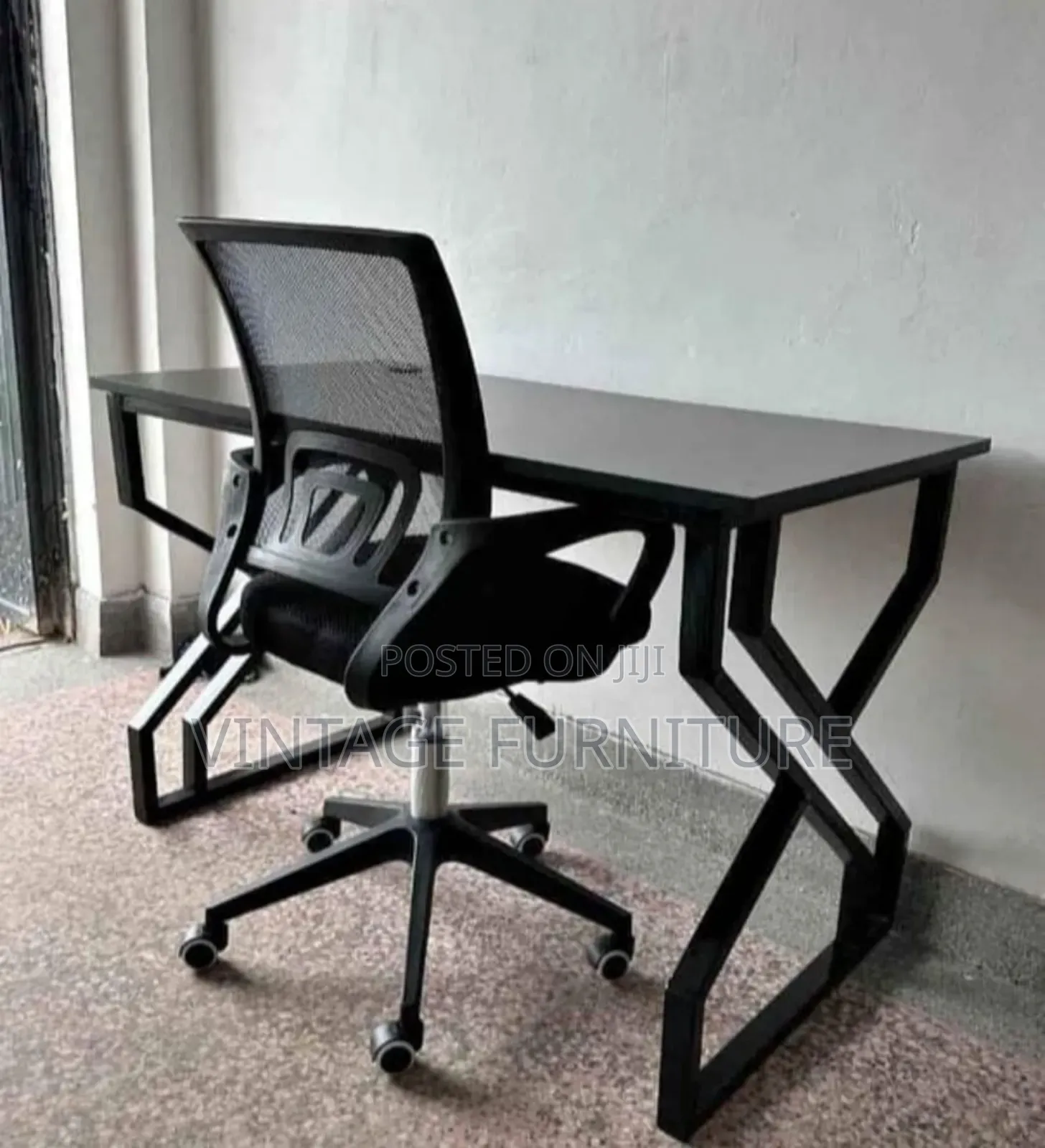 Metallic Frame Work Table With Chai