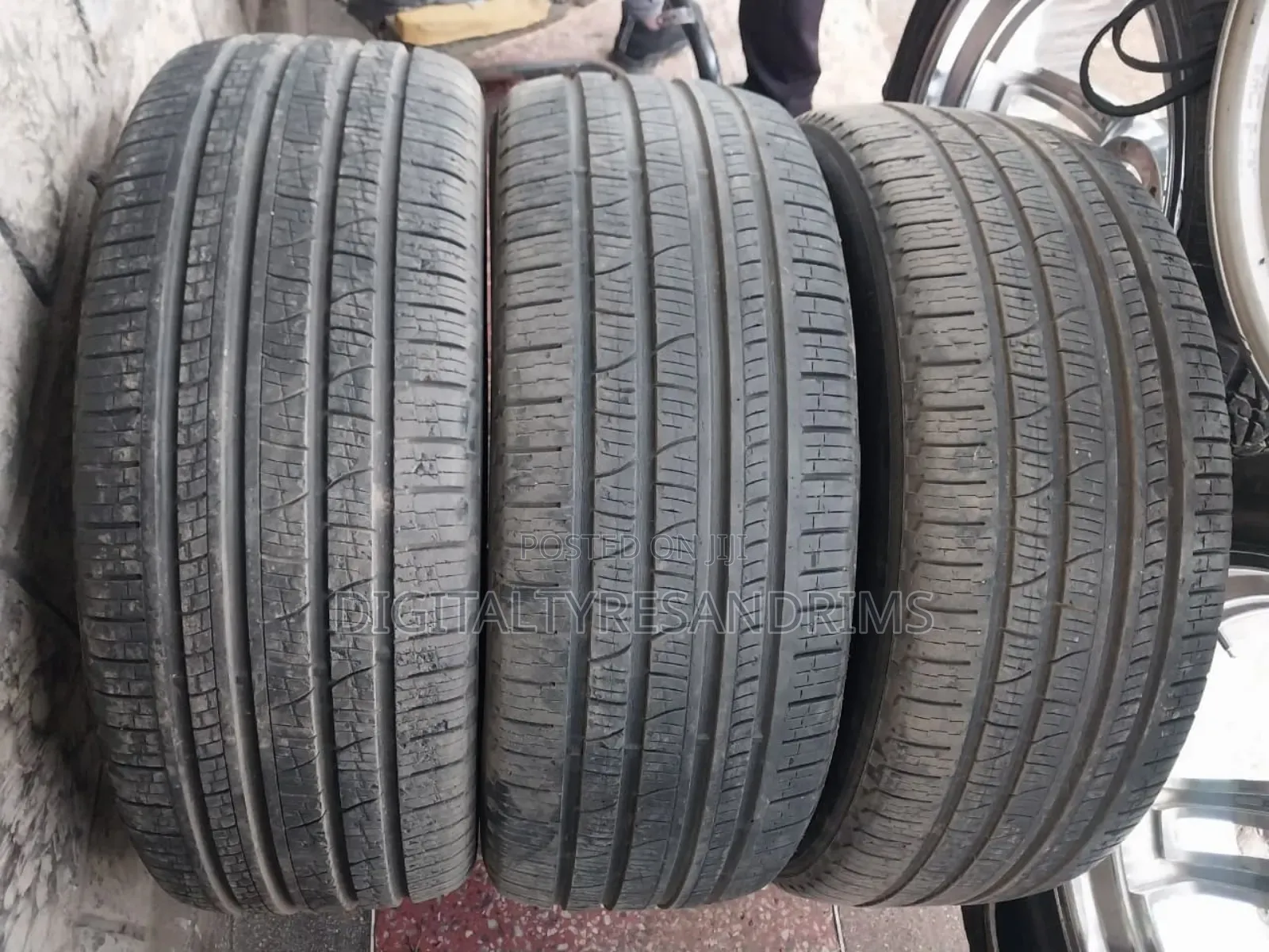 255/60r19 Pirreli Tyres Slightly Used