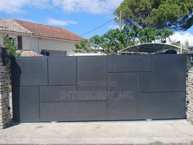 Trendy Heavy-Duty Sliding Gates - main view