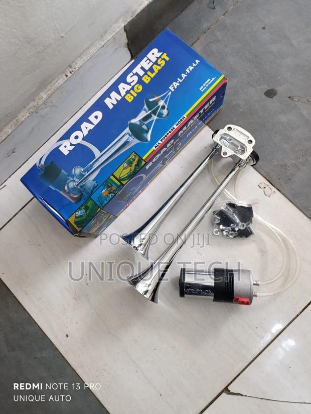 2-Pipe Airhorn 12v/Road Master Air Horn