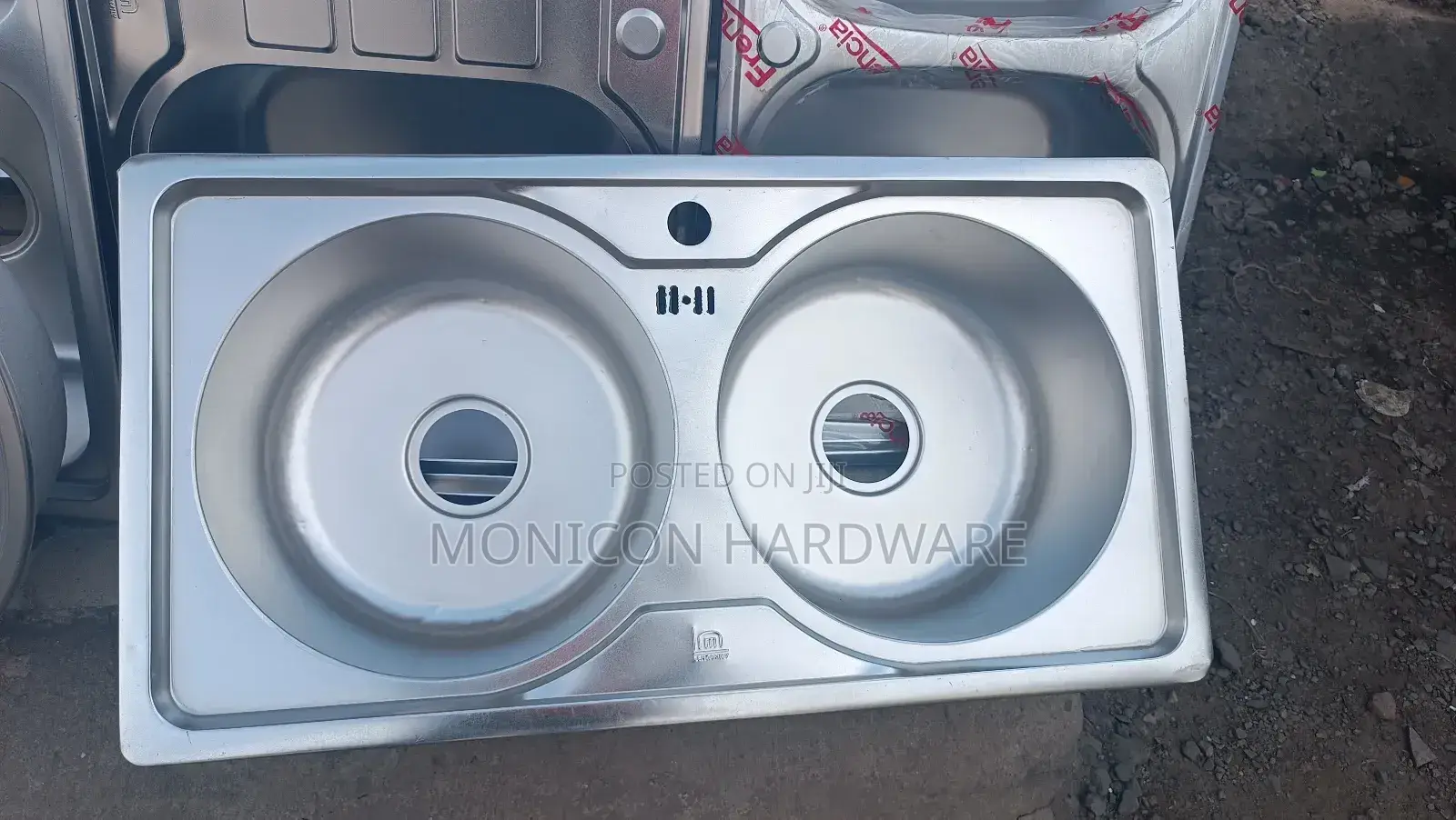 Kitchen Sink With a Tap Hole Double Bowl