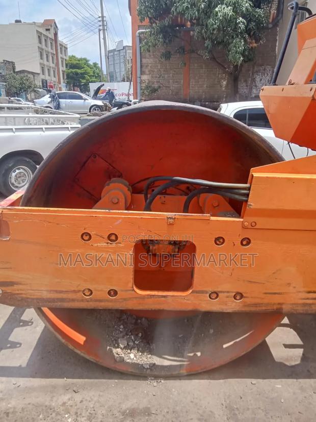 Roller and Compactor 15 Tonnes - thumbnail 4