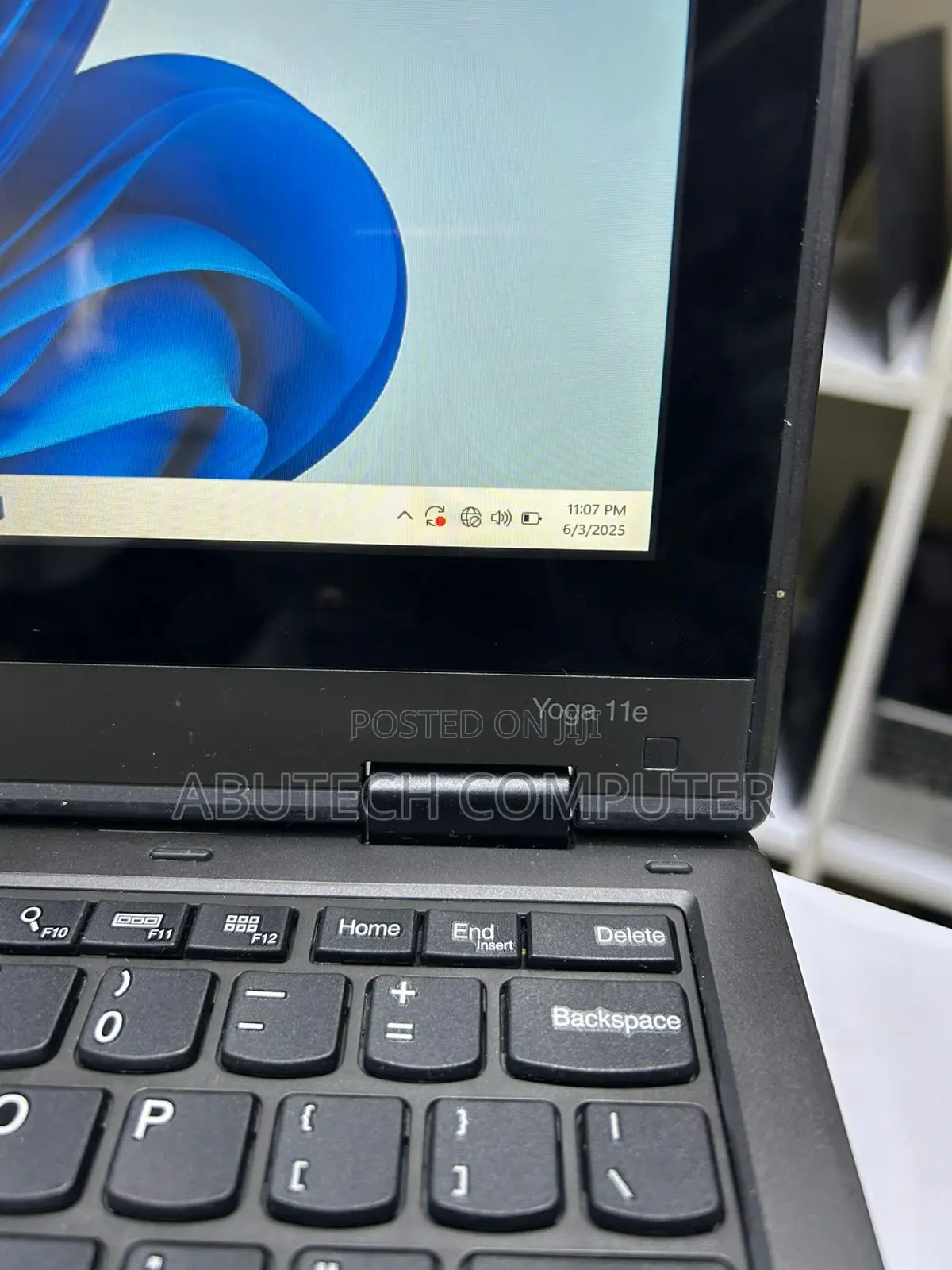 Laptop Lenovo Yoga 11e 4GB Intel Celeron SSD 128GB