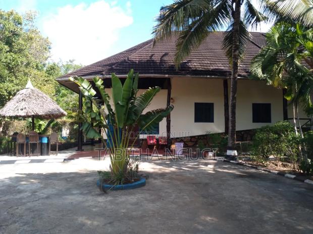 5bdrm Maisonette in Diani for sale - main view