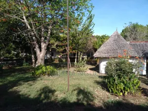 5bdrm Maisonette in Diani for sale