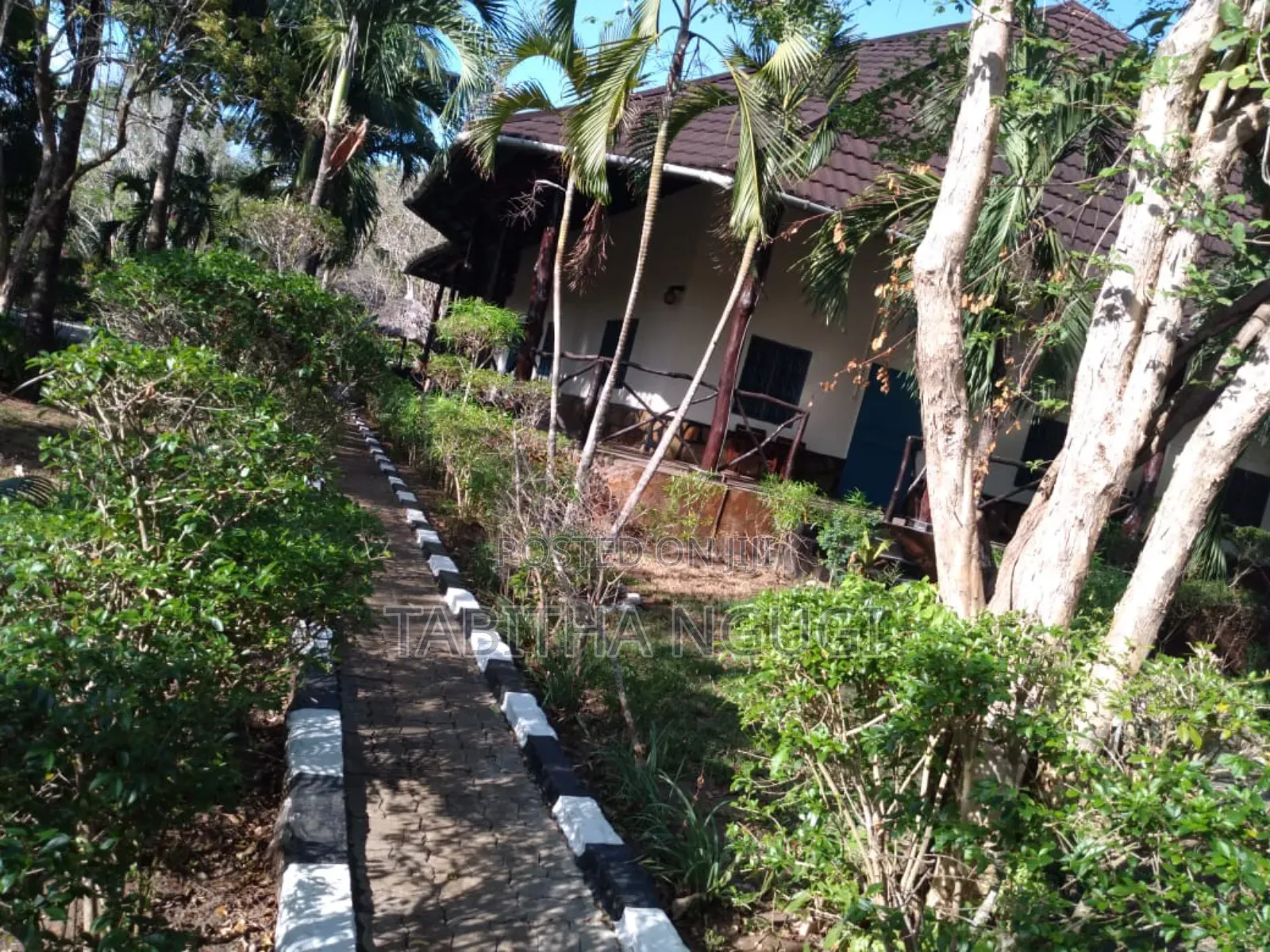 5bdrm Maisonette in Diani for sale