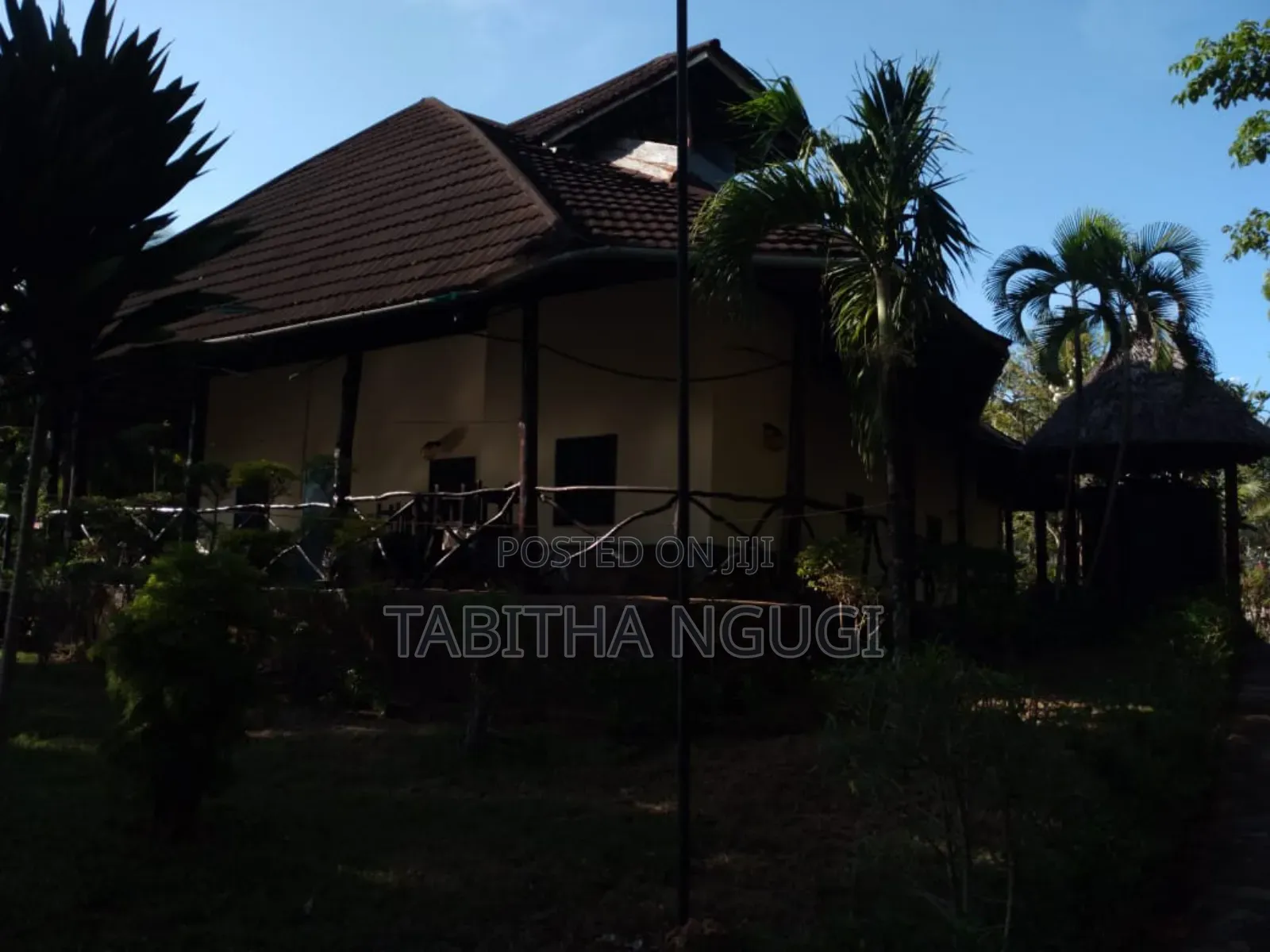 5bdrm Maisonette in Diani for sale