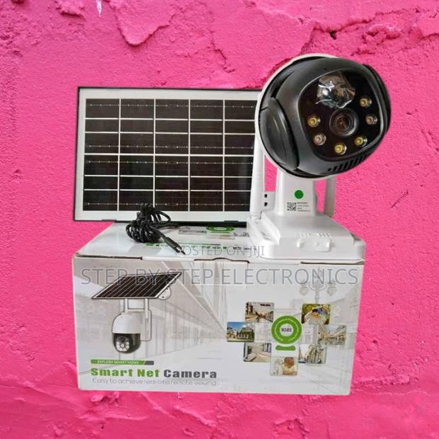 Built in Battery 4g Simcard PTZ Rotating Solar Camera