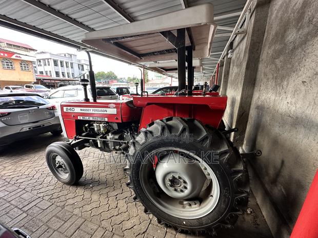 Massey Ferguson 240 - thumbnail 9
